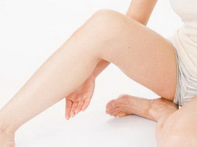 产后大腿内侧长妊娠纹是什么原因_怎样减大腿内侧赘肉最快