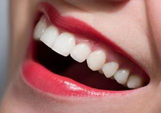 做假牙的材料是什么东西_做假牙一般需要多长时间