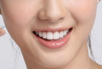 儿童龋齿:发现早期定位至关重要_儿童牙齿发黑龋齿图