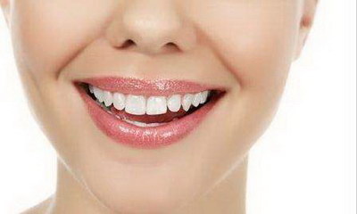 刷牙能让黄牙齿变白_刷牙能使黄牙变白吗