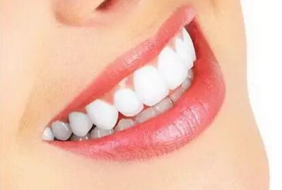 根管治疗的牙套是什么材质(根管治疗后牙套什么材质好)