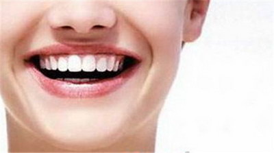 拔牙后的牙洞多久可以吃饭_拔牙后的牙洞多久能刷牙
