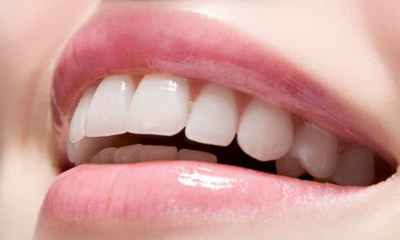 上面大牙旁边长了个齿_上牙大牙最后一颗牙齿拔掉影响大吗