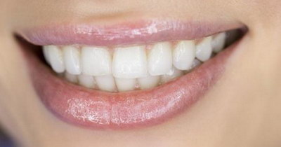 前牙牙根断了牵引要多久_前牙种植和后牙种植区别