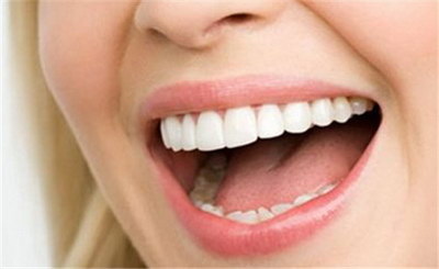 口腔诊所可以种植牙吗_口腔治疗中的种植牙是