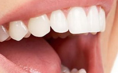 牙根外露是什么原因导致的(牙根外露是什么原因造成的)