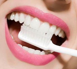 全瓷牙和烤瓷牙的优缺点_全瓷牙和烤瓷牙好的区别