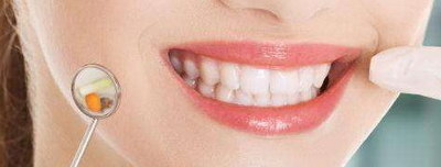 拔完智齿后牙洞里一直都是白色的_拔完智齿后牙洞成块的白色是什么