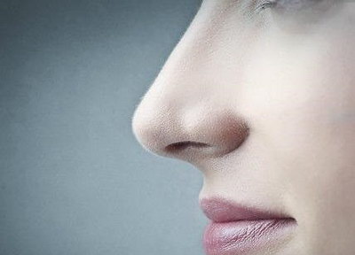 整容鼻子肋骨是哪里的_整容鼻子脸肿多久可以消肿