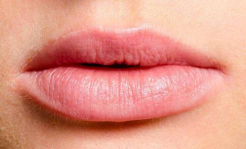 口腔常见问题有哪些_口腔臭是什么引起的