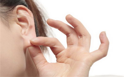 耳垂裂开治疗方法_耳垂裂口是怎么回事啊