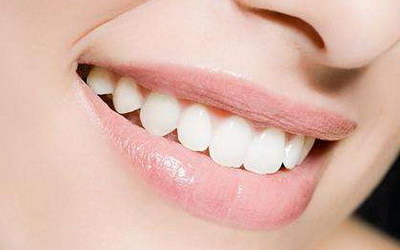 拔牙后多久可以用电动牙刷刷牙_拔牙后多久可以用含漱液漱口