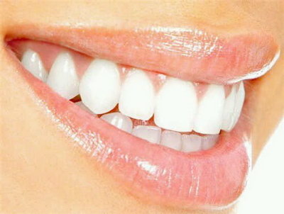 刷牙牙龈天天出血是什么原因_刷牙时牙龈总出血是怎么回事
