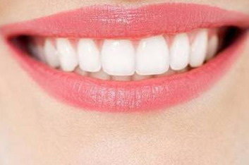 整牙会导致牙齿裂开吗