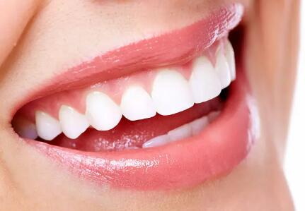 口臭和牙缝变宽是什么原因