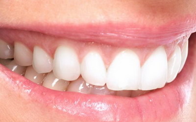 拔牙牙龈肿痛可以吃三七伤片吗_拔牙后三个月了那块牙龈还是会痛