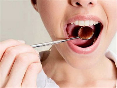 吃口香糖对牙齿有害吗_吃口香糖对牙齿有好处吗