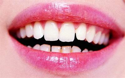口腔里面长智齿是怎么回事_大牙最后边的牙龈肿痛 没有长智齿