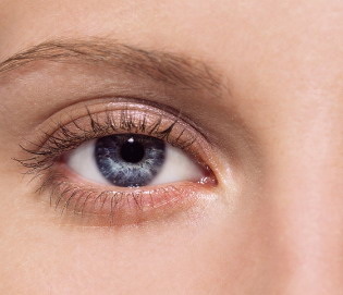 眼睛敏感可以做定位双眼皮吗_五点定位双眼皮会留疤吗