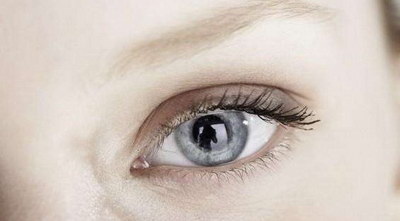 双眼皮手术要多久能恢复_双眼皮手术后眼皮一直红