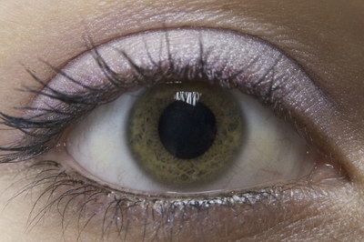 六点定位双眼皮能保持多久_六点定位双眼皮多久恢复自然